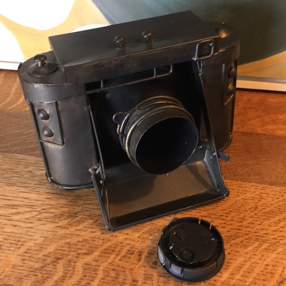 Vintage Style Camera Clock - Picture 2 of 8